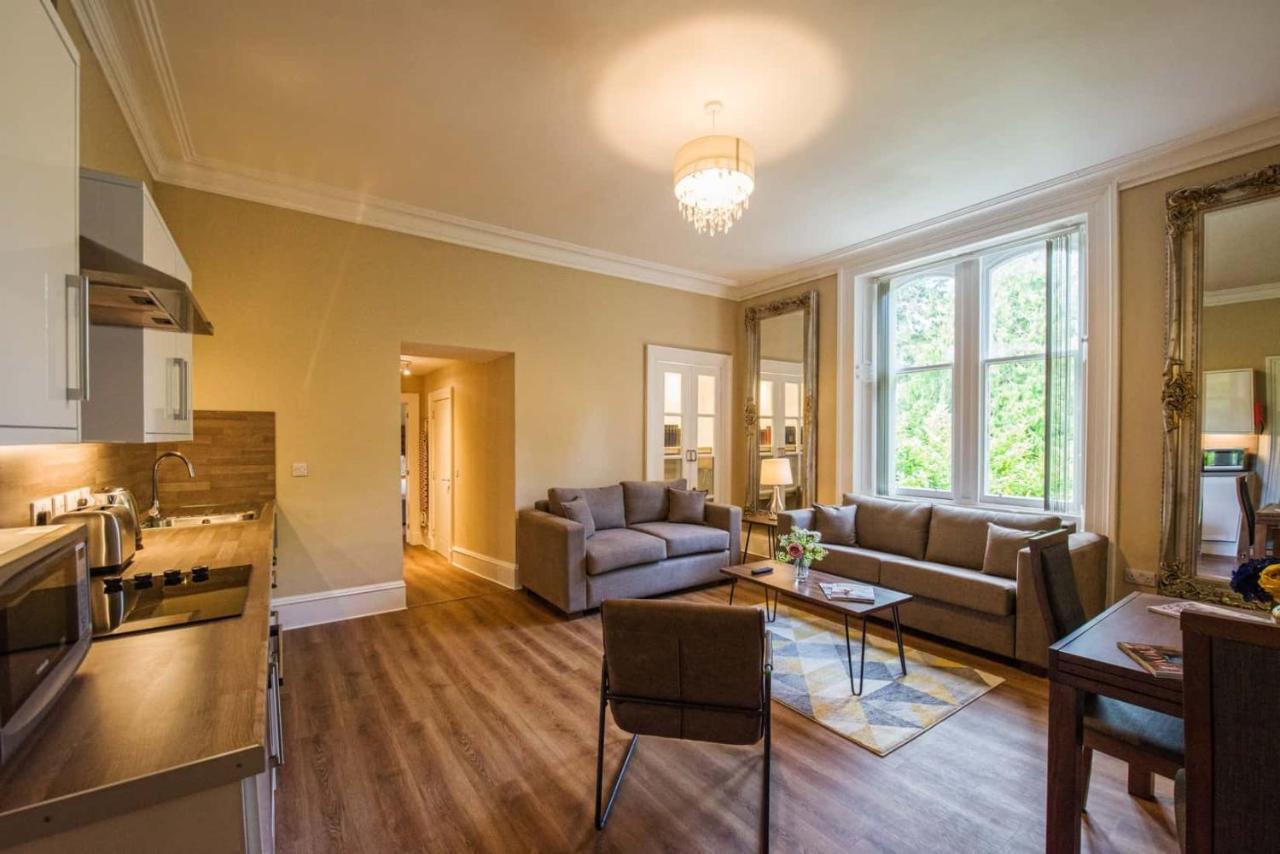 Rosedene Highland House Apartments, Apartment