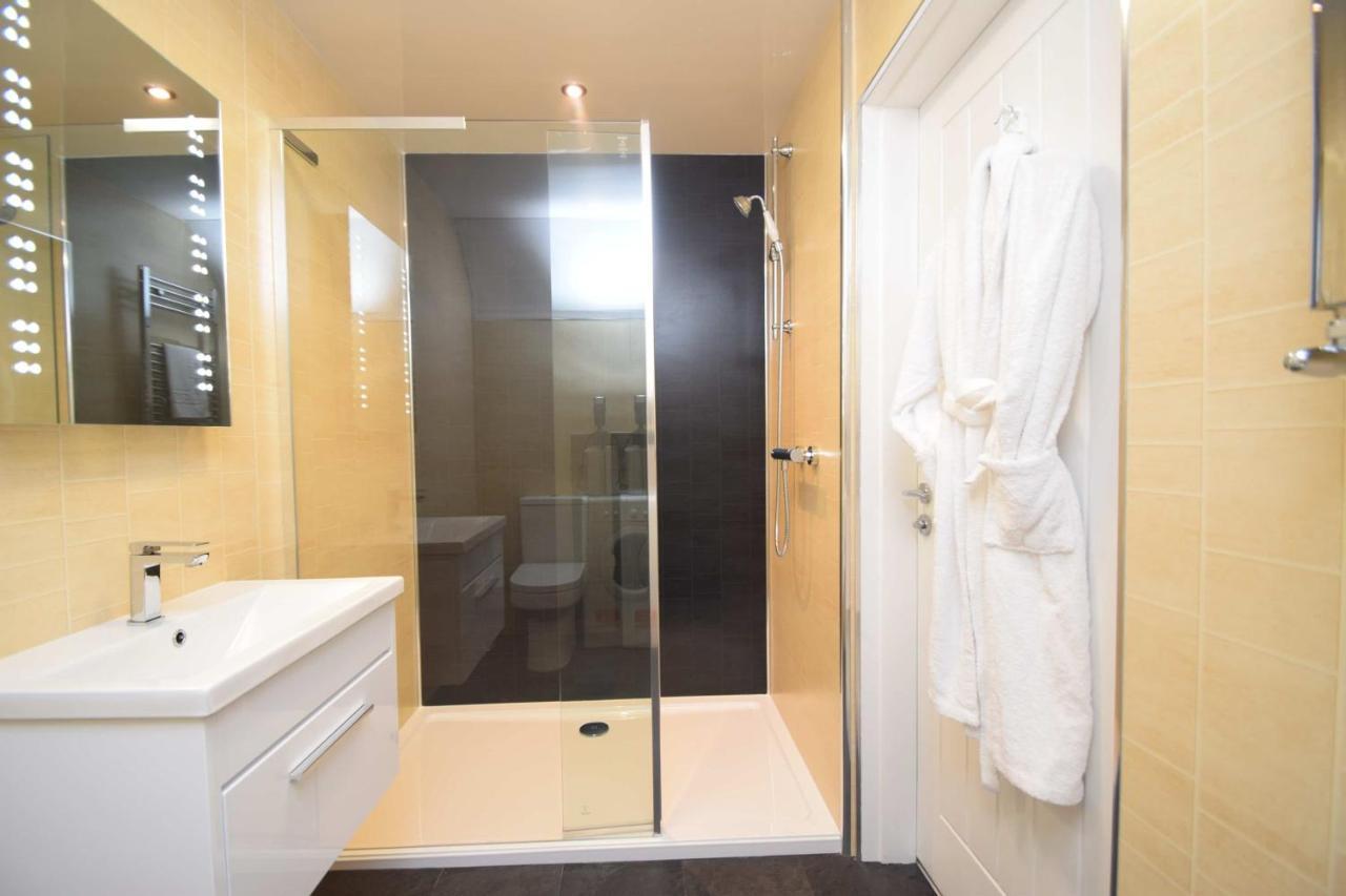 Rosedene Highland House Apartments, Apartment *